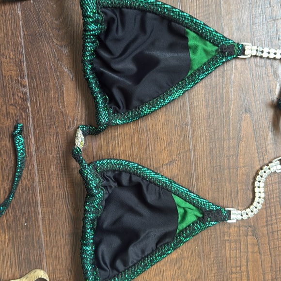 Worn once bikini green competition suit - Picture 11 of 12